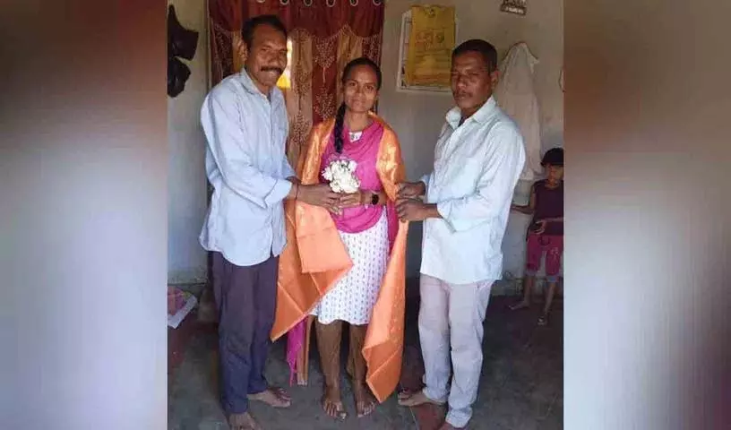 आदिवासी बच्चा बना ICT जिला अध्यक्ष, ग्रामीणों ने किया सम्मानित आदिवासी बच्चा बना ICT जिला अध्यक्ष, ग्रामीणों ने किया सम्मानित
