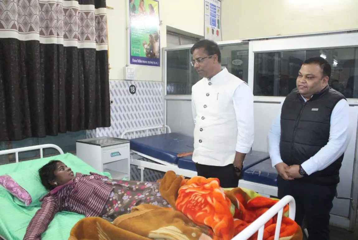 कलेक्टर ने जिला अस्पताल का किया आकस्मिक निरीक्षण कलेक्टर ने जिला अस्पताल का किया आकस्मिक निरीक्षण