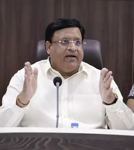 कैबिनेट मंत्री विपुल गोयल का एक्शन, एक्सईएन को चार्जशीट कैबिनेट मंत्री विपुल गोयल का एक्शन, एक्सईएन को चार्जशीट