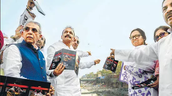 On Mithi’s banks, कांग्रेस ने BMC में भ्रष्टाचार को निशाना बनाया