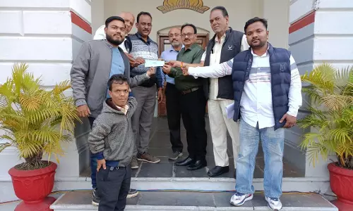 बड़े बकायेदार ने रायपुर निगम में 1 करोड़ 64 लाख सम्पति कर किया जमा बड़े बकायेदार ने रायपुर निगम में 1 करोड़ 64 लाख सम्पति कर किया जमा
