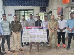 JM Road पर पेट्रोल पंप के पास गैरेज में आग लगी, कोई घायल नहीं हुआ