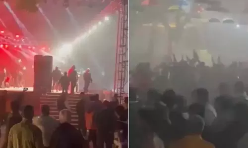 Bangladesh: सिंगर जेम्स के कॉन्सर्ट पर हमला, कई छात्र घायल Bangladesh: सिंगर जेम्स के कॉन्सर्ट पर हमला, कई छात्र घायल