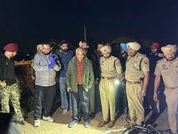 Amritsar में मुठभेड़ के बाद पुलिस ने फायरिंग मामले के आरोपी को गिरफ्तार किया