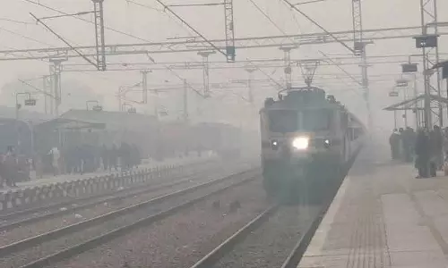 Ambala कोहरे से ट्रेन सेवाएं बाधित, देरी 10 घंटे तक पहुंची