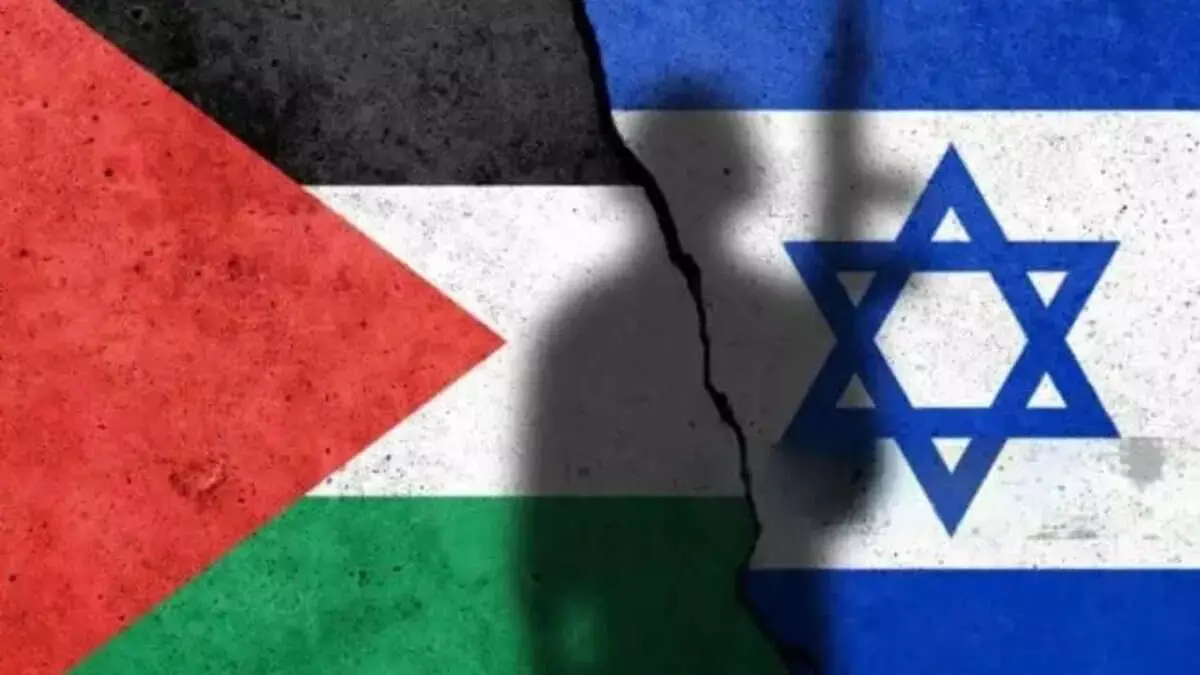इज़राइल में कार से 2 लोगों को मार डाला, IDF ने उसके होमटाउन पर छापा मारा इज़राइल में कार से 2 लोगों को मार डाला, IDF ने उसके होमटाउन पर छापा मारा