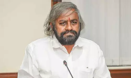 Karnataka : वन मंत्री ने अधिकारियों को ज़मीन पर कब्ज़ा और अतिक्रमण रोकने का निर्देश दिया Karnataka : वन मंत्री ने अधिकारियों को ज़मीन पर कब्ज़ा और अतिक्रमण रोकने का निर्देश दिया