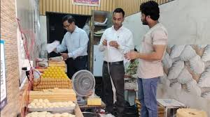 GB Nagar प्रशासन जिले में खाद्य और दवा सुरक्षा में कमियों को दूर करेगा