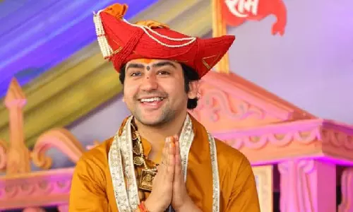 बागेश्वर बाबा के दिव्य दरबार में आज घर वापसी का भव्य आयोजन, ईसाई को मानने वाले परिवार फिर जुड़ेंगे हिन्दू धर्म में बागेश्वर बाबा के दिव्य दरबार में आज घर वापसी का भव्य आयोजन, ईसाई को मानने वाले परिवार फिर जुड़ेंगे हिन्दू धर्म में