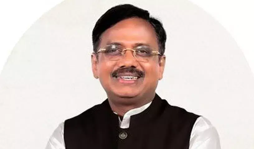 मंचेरियल: चेन्नूर में अवैध रेत खनन से मंत्री विवेक नाराज