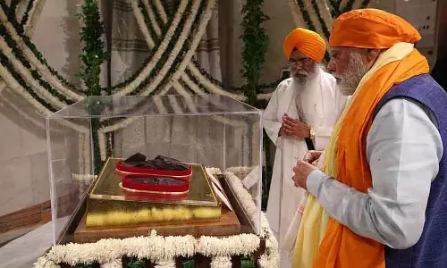 गुरु गोबिंद सिंह साहस, करुणा और बलिदान की मिसाल बने रहेंगे: PM Modi गुरु गोबिंद सिंह साहस, करुणा और बलिदान की मिसाल बने रहेंगे: PM Modi