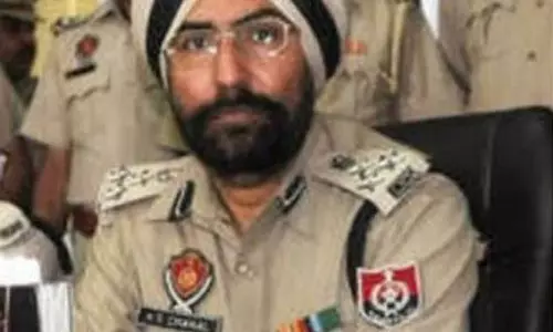 Patiala Police ने पूर्व आईजी धोखाधड़ी मामले में मल्टी-स्टेट नेटवर्क की जांच की Patiala Police ने पूर्व आईजी धोखाधड़ी मामले में मल्टी-स्टेट नेटवर्क की जांच की