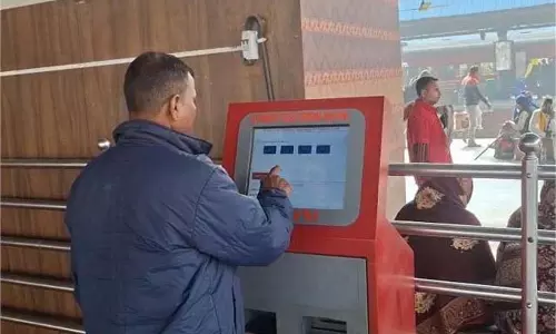 Haryana: स्टेशनों पर ATVM से टिकट सुविधा शुरू, यात्रियों को मिनटों में मिलेगा टिकट Haryana: स्टेशनों पर ATVM से टिकट सुविधा शुरू, यात्रियों को मिनटों में मिलेगा टिकट
