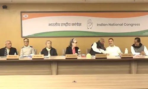 AICC हेडक्वार्टर में CWC की मीटिंग चल रही है; सिद्धारमैया, शशि थरूर मौजूद हैं