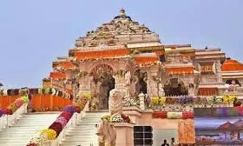 Ayodhya: नए साल पर रामलला के दर्शन और आरती के लिए VIP पास पर लगी रोक