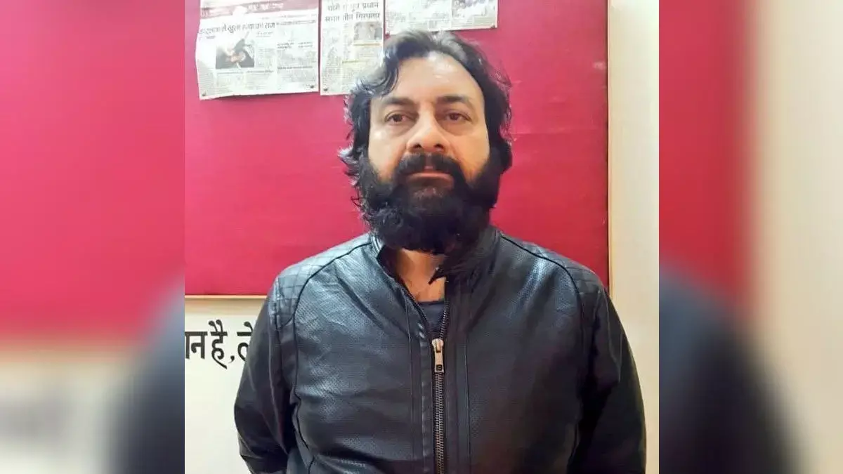 Laksar: एक हमलावर ने कुख्यात अपराधी विनय त्यागी को कोर्ट ले जा रही पुलिस वैन पर हमला