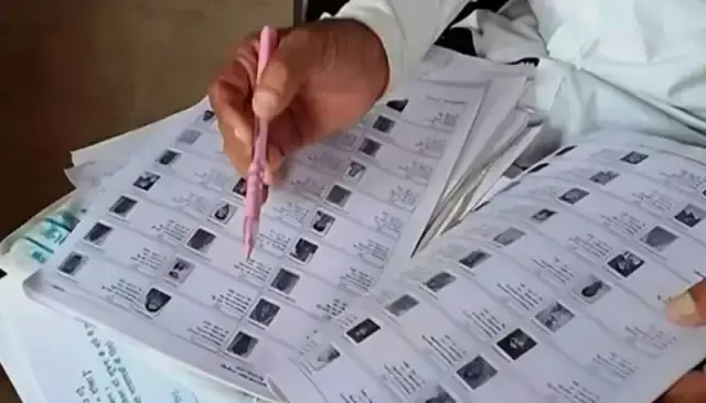 Meerut: SIR ड्राफ्ट ने बढ़ाई सियासी बेचैनी, लाखों वोटर गायब