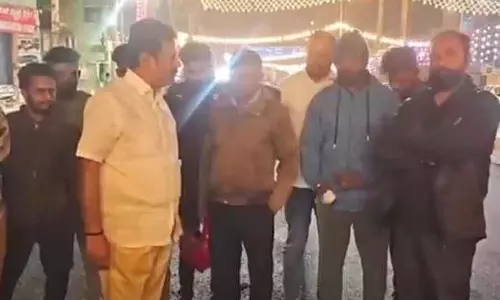 डामरीकरण खराब है: MLA बी. शिवन्ना गरम
