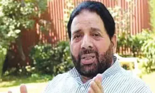 Hakim Yasin ने मेडिकल ऑफिसर आरक्षण नीति की आलोचना की। Hakim Yasin ने मेडिकल ऑफिसर आरक्षण नीति की आलोचना की।