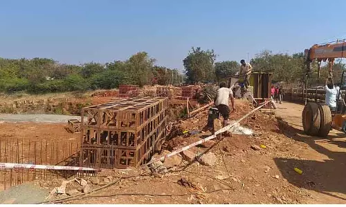 Railway flyover : अलमट्टी-निडागुंडी एक महीने के लिए वैकल्पिक मार्ग Railway flyover : अलमट्टी-निडागुंडी एक महीने के लिए वैकल्पिक मार्ग