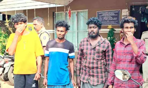 Kerala : चैटिंग करते पकड़े गए युवक को पीटने और लूटने वाले गैंग को गिरफ्तार किया