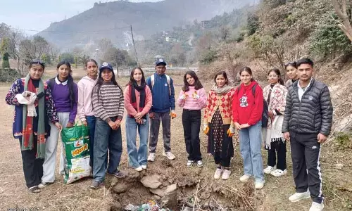 NSS वॉलंटियर्स ने सफाई और महिला सशक्तिकरण के महत्व पर ज़ोर दिया