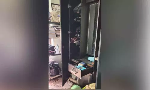 Kerala : घर में ताला लगा और सोने के गहने चोरी हो गए Kerala : घर में ताला लगा और सोने के गहने चोरी हो गए