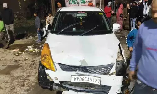 Madhya Pradesh में बीजेपी नेता ने अलाव के पास लोगों पर कार चढ़ा दी, 2 की मौत