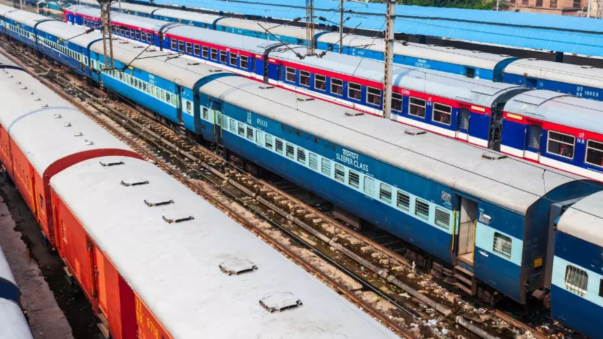 Ranchi: कोयलांचल में नई रेल सुविधा, धनबाद–भोपाल एक्सप्रेस चालू Ranchi: कोयलांचल में नई रेल सुविधा, धनबाद–भोपाल एक्सप्रेस चालू