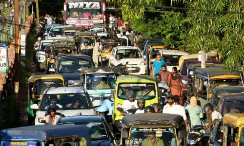 Kerala : आज शहर में ट्रैफ़िक पर रोक रहेगी Kerala : आज शहर में ट्रैफ़िक पर रोक रहेगी
