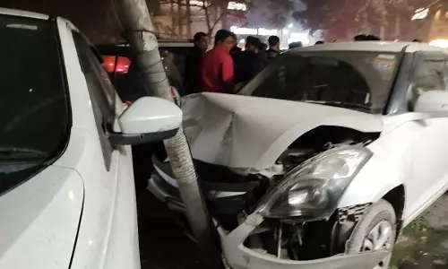 Yamunanagar: यमुनानगर में पुलिसकर्मी की कार दुर्घटना, कई वाहन क्षतिग्रस्त Yamunanagar: यमुनानगर में पुलिसकर्मी की कार दुर्घटना, कई वाहन क्षतिग्रस्त