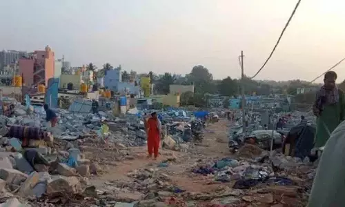 Karnataka में बुलडोजर से हुई तोड़फोड़ में 400 मुसलमान बेघर हो गए