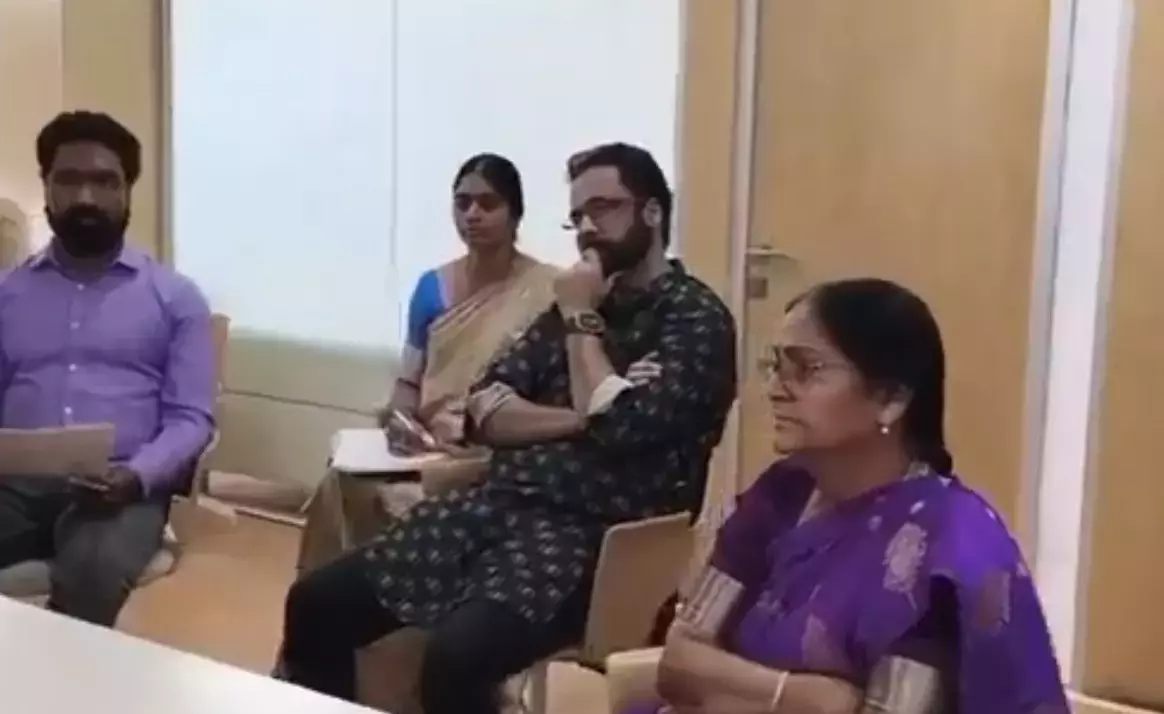 अपमानजनक टिप्पणी को लेकर शिवाजी Telangana महिला आयोग के सामने पेश हुए अपमानजनक टिप्पणी को लेकर शिवाजी Telangana महिला आयोग के सामने पेश हुए