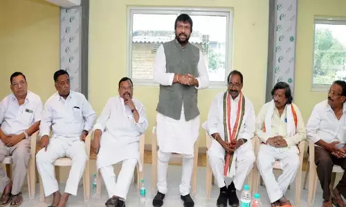 आर्य वैश्यों को राजनीतिक रूप से जागरूक होना चाहिए: Uppala Srinivasa Gupta आर्य वैश्यों को राजनीतिक रूप से जागरूक होना चाहिए: Uppala Srinivasa Gupta