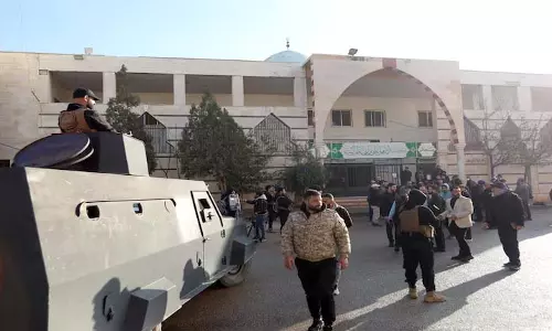 बढ़ती सांप्रदायिक हिंसा के बीच होम्स में Alawite मस्जिद में जानलेवा धमाका