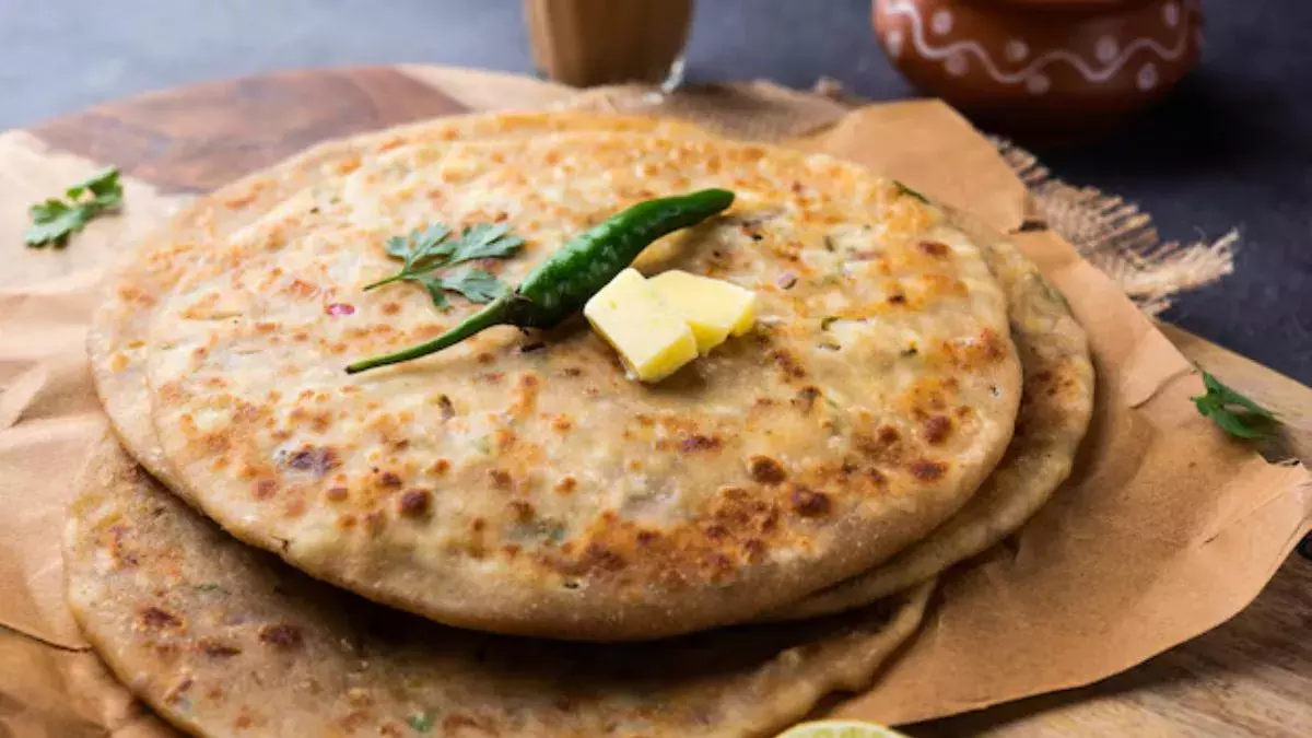 Paneer Paratha: परिवार के हर सदस्य को आएगा पसंद Paneer Paratha: परिवार के हर सदस्य को आएगा पसंद