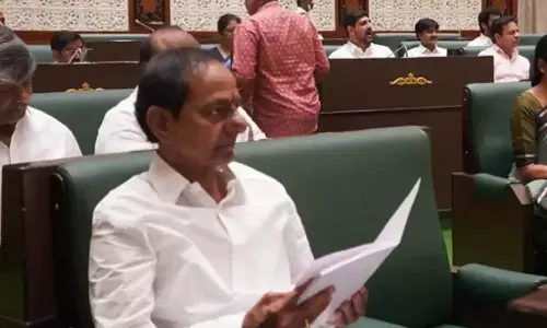 KCR की घर वापसी: एक साल की दूरी के बाद विधानसभा में सक्रिय होने की तैयारी KCR की घर वापसी: एक साल की दूरी के बाद विधानसभा में सक्रिय होने की तैयारी