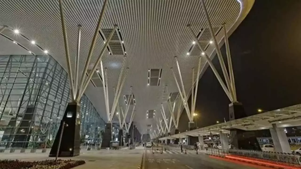Karnataka: बेंगलुरु एयरपोर्ट ने फ्री पार्किंग की अवधि बढ़ाई