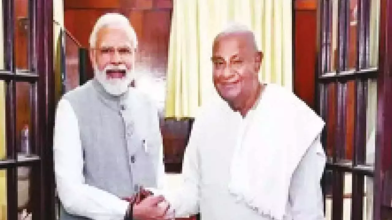 देवेगौड़ा ने क्रिसमस सेवा में शामिल होने के लिए PM की सराहना की