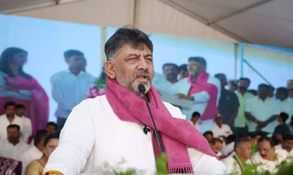 Karnataka के मामलों में दखल न दें: शिवकुमार ने बुलडोजर वाली टिप्पणी पर केरल के सीएम से कहा Karnataka के मामलों में दखल न दें: शिवकुमार ने बुलडोजर वाली टिप्पणी पर केरल के सीएम से कहा