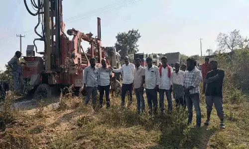 Sarpanch उम्मीदवार एरोला विजया सोमुलु का गांव के विकास के लिए कमिटमेंट Sarpanch उम्मीदवार एरोला विजया सोमुलु का गांव के विकास के लिए कमिटमेंट