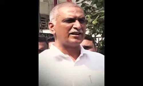सिंगरेनी का पैसा आपका भाई है सोट्टा रेवंत रेड्डी: Harish Rao सिंगरेनी का पैसा आपका भाई है सोट्टा रेवंत रेड्डी: Harish Rao