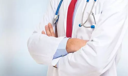 डिलीवरी के दौरान महिला के पेट में छोड़ा कपड़ा, डेढ़ साल बाद दूसरे ऑपरेशन में खुलासा डिलीवरी के दौरान महिला के पेट में छोड़ा कपड़ा, डेढ़ साल बाद दूसरे ऑपरेशन में खुलासा