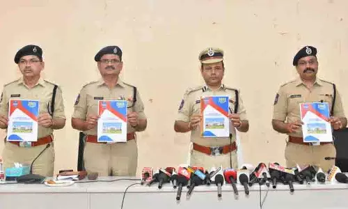 2025 में रामागुंडम कमिश्नरेट में अपराध के मामलों में थोड़ी बढ़ोतरी हुई 2025 में रामागुंडम कमिश्नरेट में अपराध के मामलों में थोड़ी बढ़ोतरी हुई