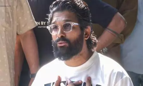 Pushpa 2 भगदड़: चार्जशीट में फिल्म टीम के कई सदस्यों के नाम शामिल Pushpa 2 भगदड़: चार्जशीट में फिल्म टीम के कई सदस्यों के नाम शामिल