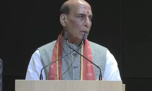 Rajnath Singh ने महिला उत्कृष्टता केंद्र का किया उद्घाटन Rajnath Singh ने महिला उत्कृष्टता केंद्र का किया उद्घाटन