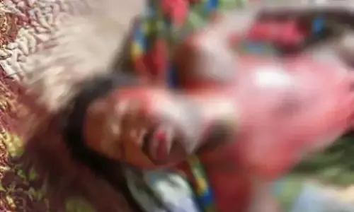 युवक ने पेट्रोल डालकर किया आत्मदाह, इलाज के दौरान मौत युवक ने पेट्रोल डालकर किया आत्मदाह, इलाज के दौरान मौत