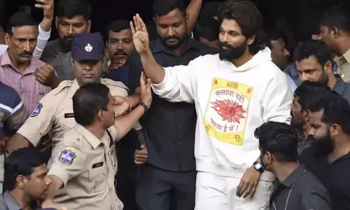 Pushpa 2 भगदड़ मामला: हैदराबाद पुलिस ने दाखिल की चार्जशीट Pushpa 2 भगदड़ मामला: हैदराबाद पुलिस ने दाखिल की चार्जशीट