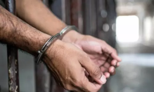 डबल मर्डर का खुलासा, ढाई लाख के कर्ज से तंग आकर दोस्त ने रची हत्या की साजिश डबल मर्डर का खुलासा, ढाई लाख के कर्ज से तंग आकर दोस्त ने रची हत्या की साजिश