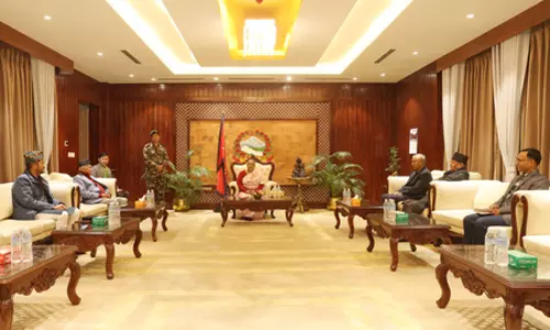 नेपाल में चुनाव को लेकर बड़ी पहल, पीएम सुशीला कार्की ने शीर्ष नेताओं से की बातचीत नेपाल में चुनाव को लेकर बड़ी पहल, पीएम सुशीला कार्की ने शीर्ष नेताओं से की बातचीत